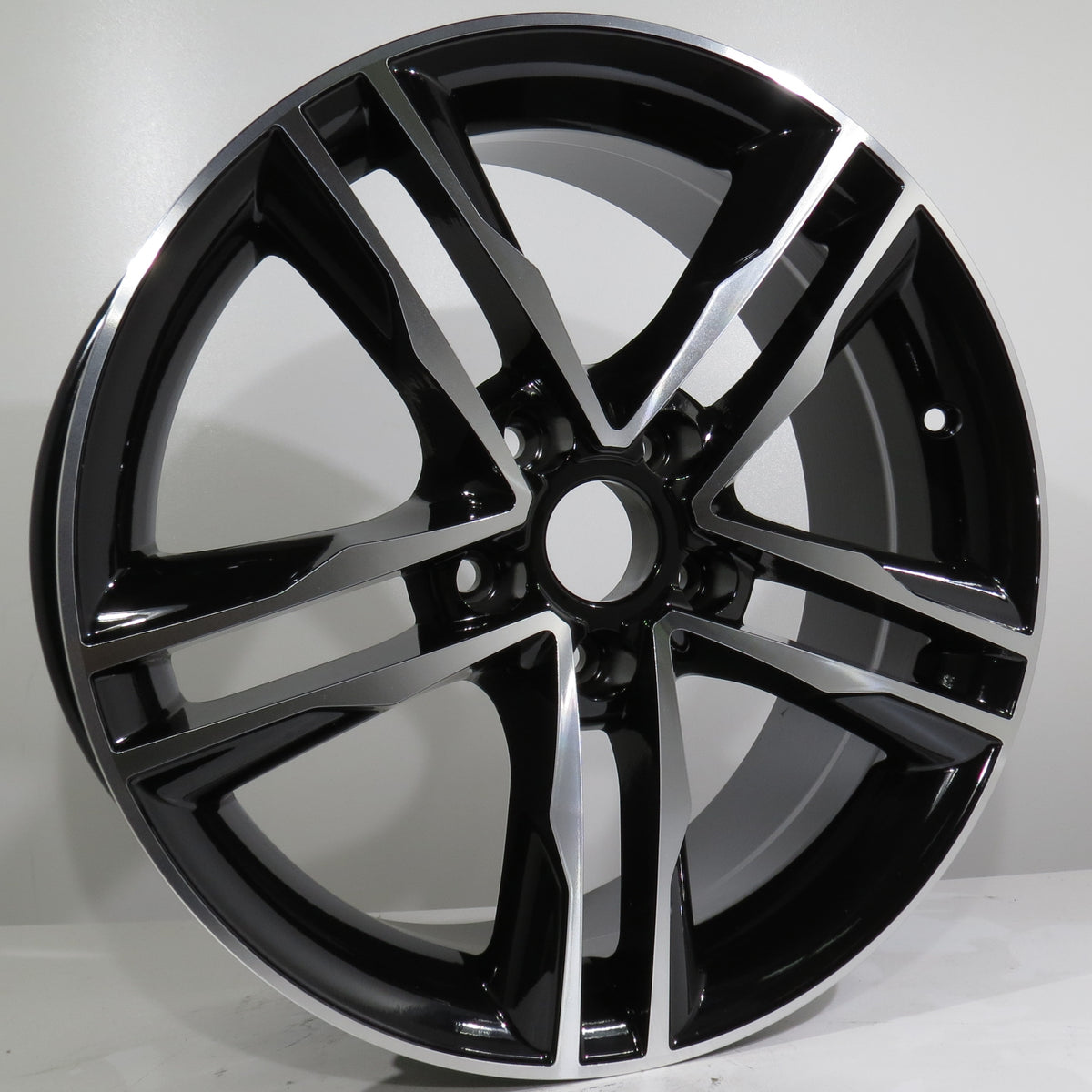 Sonic Roxen 8,5X19 5X112 ET35 66,45 BFM
