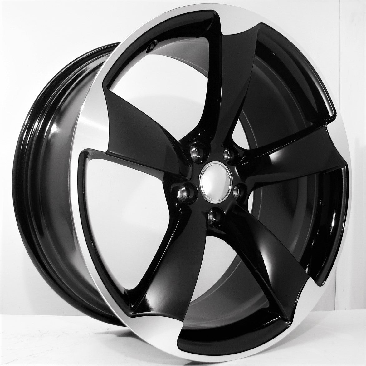 Sonic Oman 8,5X19 5X112 ET42 66,46 BFM